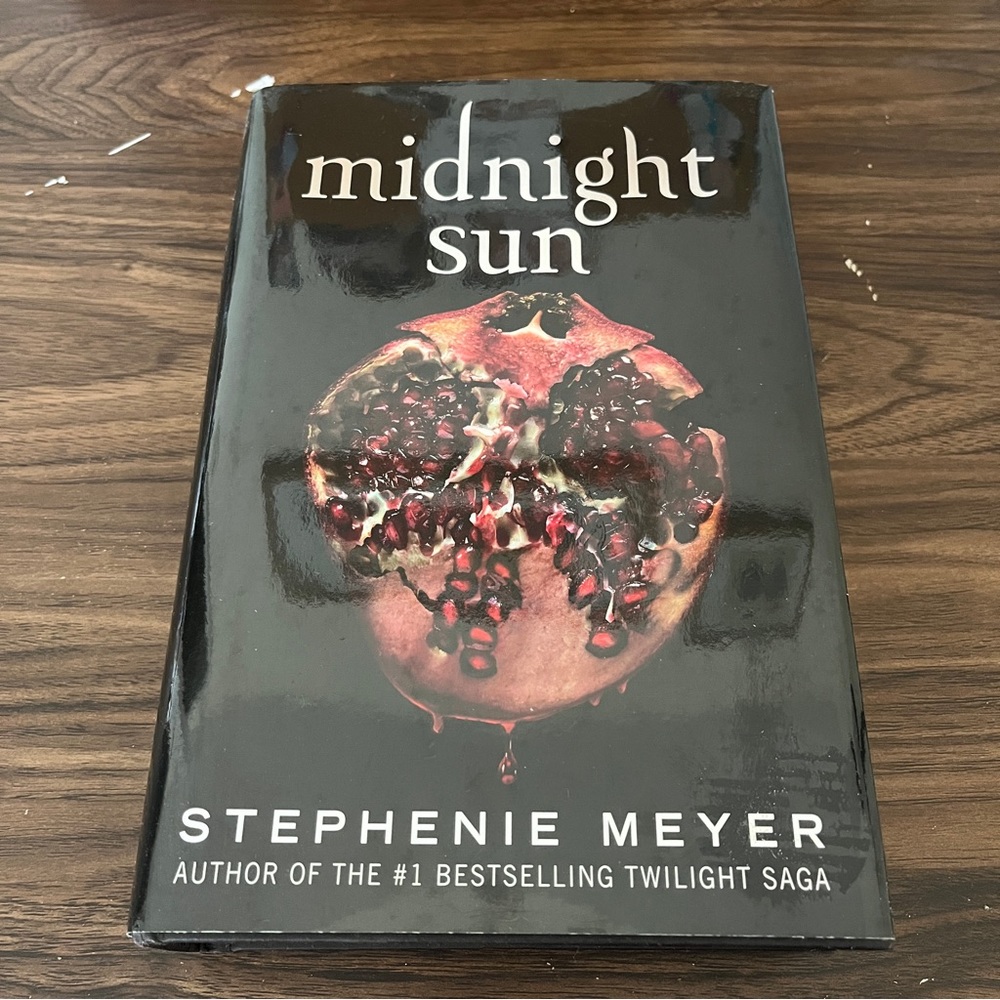 Midnight Sun by Stephanie Meyer